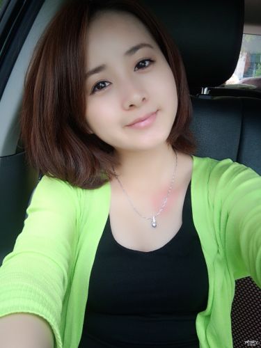 ŮͼƬƵ Ů׳еڰСʱУ 